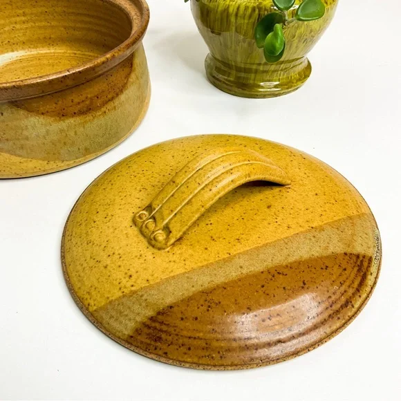 Artisan Stoneware Pottery Covered Dish Lid – Handmade Ceramic Casserole - Picture 6 of 10